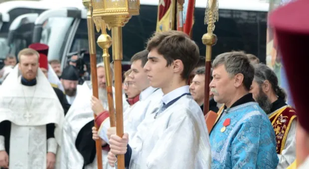 Неземное торжество и колядки с губернатором: в Севастополе отметили Рождество