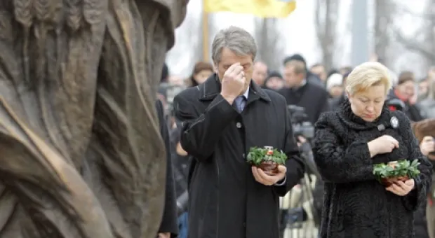 Как Ющенко молился за жертв Голодомора (ФОТО)