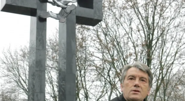 Как Ющенко молился за жертв Голодомора (ФОТО)