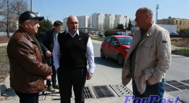 Яма, канава, объезд: дороги Севастополя гарантийно не обслуживаются