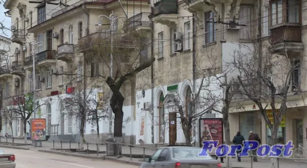 «Ноги в руки и по предпринимателям»: до конца недели центр Севастополя украсят к Дню Победы