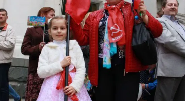 В Севастополе 1 мая отметили пятитысячной демонстрацией