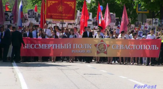 Всенародная акция «Бессмертный полк» собрала в Севастополе более 15 тысяч участников