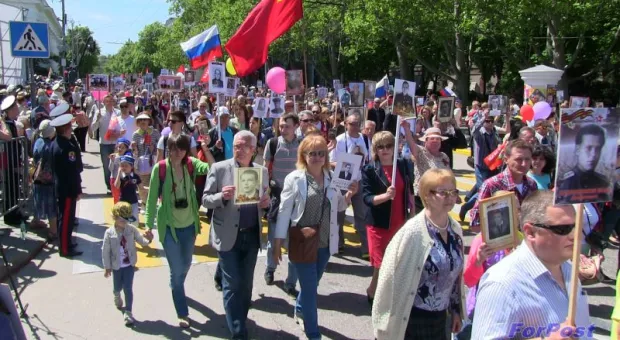 Всенародная акция «Бессмертный полк» собрала в Севастополе более 15 тысяч участников