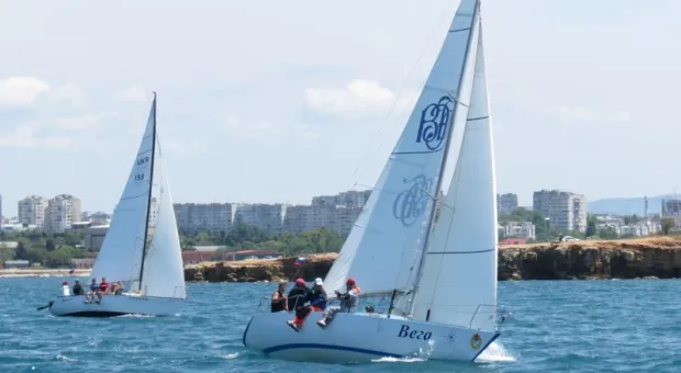 В Севастополе прошла парусная регата «Морское перо-2016»
