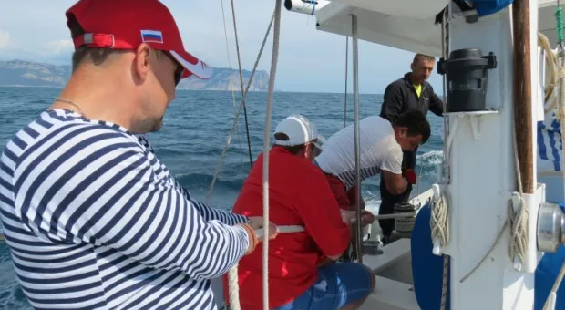 В Севастополе прошла парусная регата «Морское перо-2016»