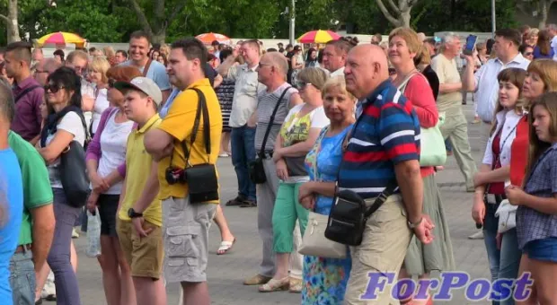 День города в Севастополе завершился концертом и салютом