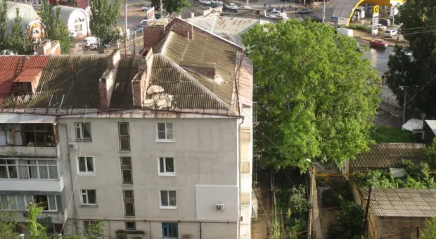 После сорокаградусной жары на Севастополь высыпался град величиной с монету