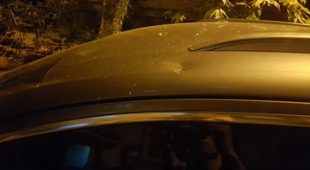 В Севастополе мужчина три часа швырял бутылки в машины 
