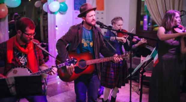 Приключения луначарцев в Италии: как Кьоджа приняла наших артистов