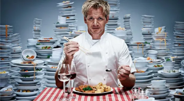 Куда пойти на выходных: театр-отражение и жесткие коллизии выбора