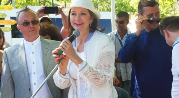 Новости Севастополя - Куда пойти на выходных: «Гадкий котёнок» и кругосветный перфоманс