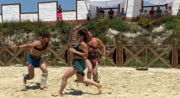 Новости Крыма - Помнить навеки: на «35-й береговой батарее» прошёл концерт «Во имя мира и любви»