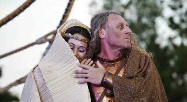 Новости Крыма - Премьерой «Снег, Снег» луначарцы закрывают 111-й театральный сезон