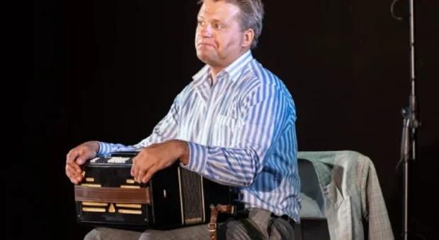 Новости Крыма - Гимн театра Табакова: в Севастополе впервые показали легендарную «Матросскую Тишину»