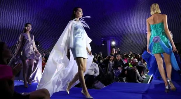 Мировые новости - Шерсть, геометрия, дедовы штаны: Неделя моды в Париже продолжается