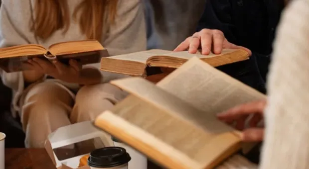 Новости России - Рисовать по воде и ставить химические опыты: что ждёт крымчан в Ночь искусств