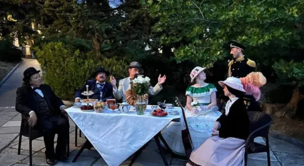 Новости России - Блекджек, таро и девочки: DLC к игре «Альтушка для скуфа»