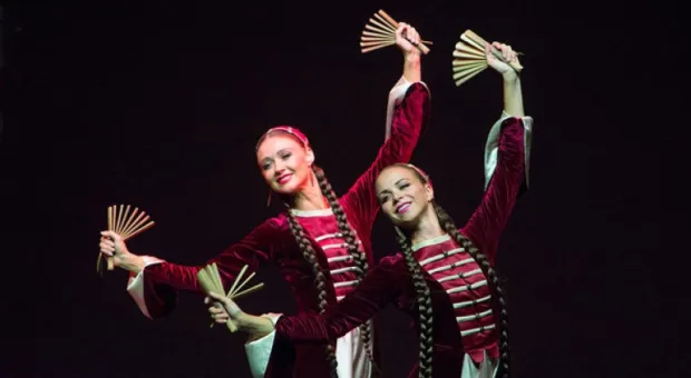 Новости России - Лето в стиле BRAT: как Charli XCX задала тренд сезона