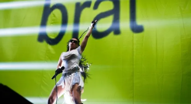 Новости России - Бренд Willy Chavarria начал продавать грязные дырявые трусы