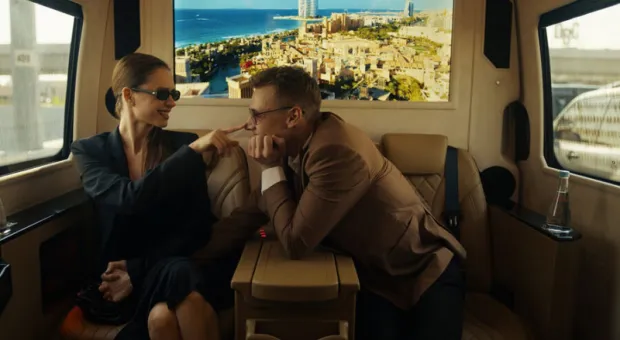 Новости России - Новый «Голый пистолет»: следствие вели Лиам Нисон и Памела Андерсон