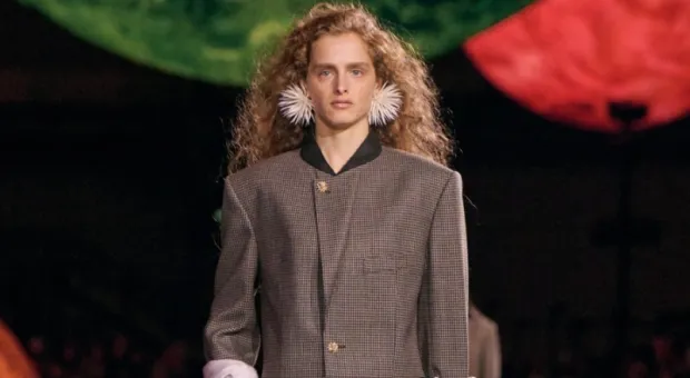 Новости России - Шапки из 90-х переживают пик популярности у россиян