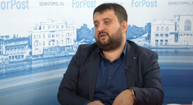 Новости Севастополя - Российских чиновников хотят обязать сидеть в соцсетях