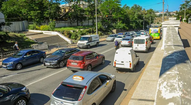 Новости Севастополя - В Госдуме предупредили о штрафах за новогодние украшения подъездов
