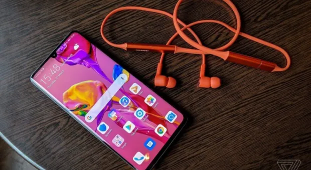 Мировые новости - В Минкомсвязи заявили о выпуске гаджетов Huawei с ОС «Аврора»