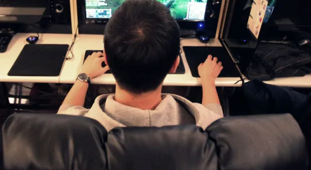 Новости России - Дизайнер из России создала сайт, отслеживающий неправильную осанку за компьютером