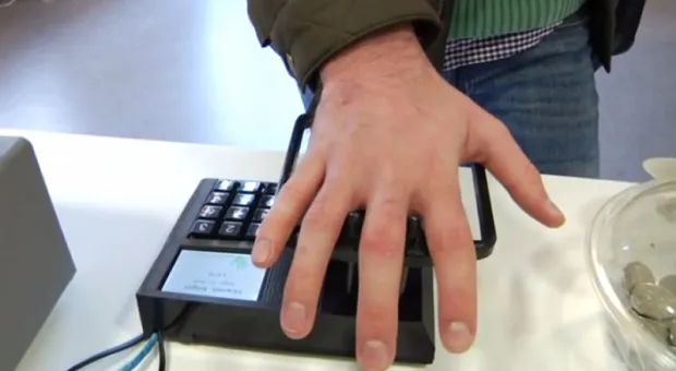 Новости России - Российские банкоматы начали сканировать лицо вместо считывания банковской карты