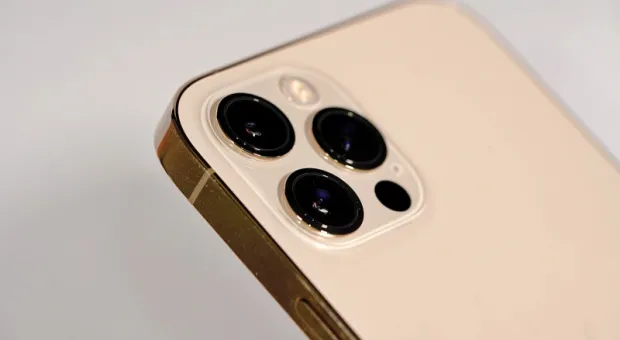 Мировые новости - Рабочие устроили погром на заводе по производству iPhone. Видео