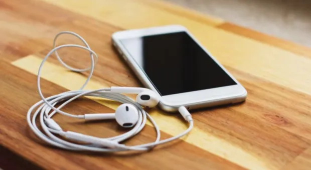 Мировые новости - Названо допустимое время прослушивания музыки в наушниках