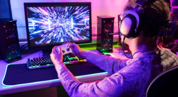 Новости России - Вышла видеоигра-триллер «Праздник» про русское застолье