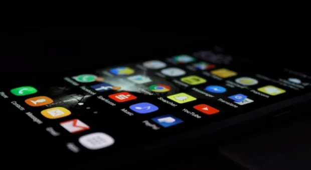 Мировые новости - Во флагманских Android-смартфонах можно будет отправлять смс через спутник