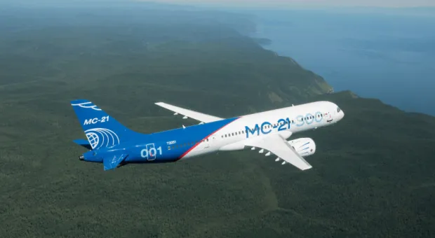 Новости России - Самолёт повредил двигатель, задев телетрап аэровокзала в аэропорту Сочи