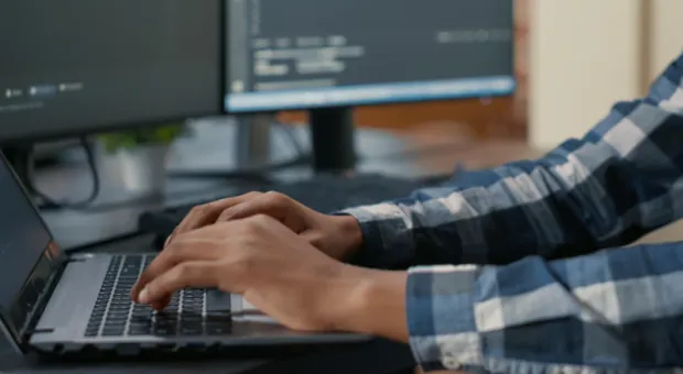 Новости России - В России создали программу для выявления опасных сотрудников