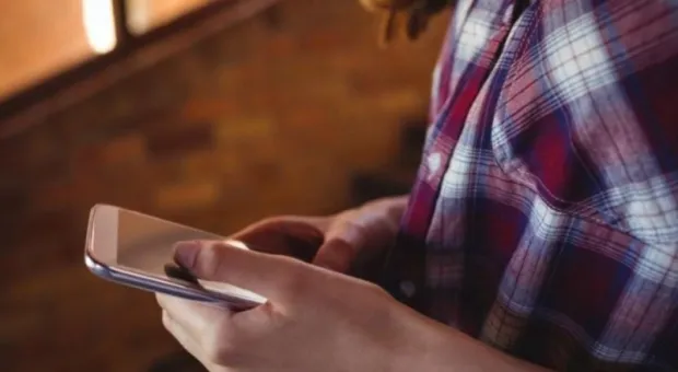 Мировые новости - Названы пять опасных действий со смартфоном в жаркую погоду