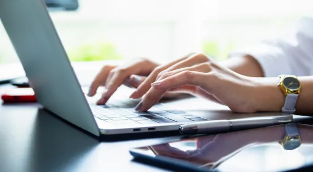 Новости России - Названы сильно разряжающие батарею смартфона приложения