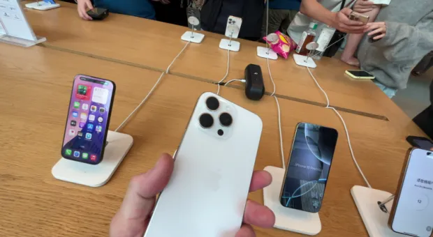 Мировые новости - Российские власти начали переговоры с Apple об установке RuStore на iPhone