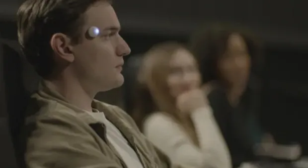 Мировые новости - Больше половины родителей следят за детьми через гаджеты