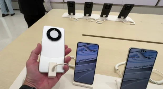 Мировые новости - Россияне смогут звонить со смартфона через спутник