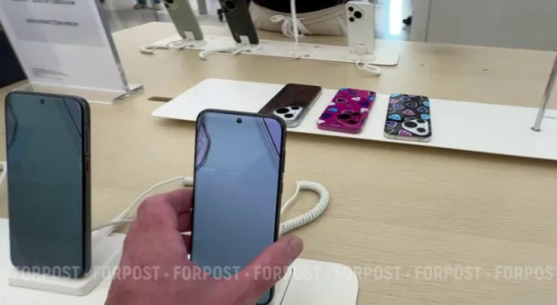 Мировые новости - Realme выпустила смартфон с батареей 15 000 мАч с автономностью до пяти дней 