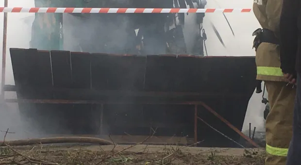 В Севастополе в завалах сгоревшего дома ищут семью из четырёх человек 