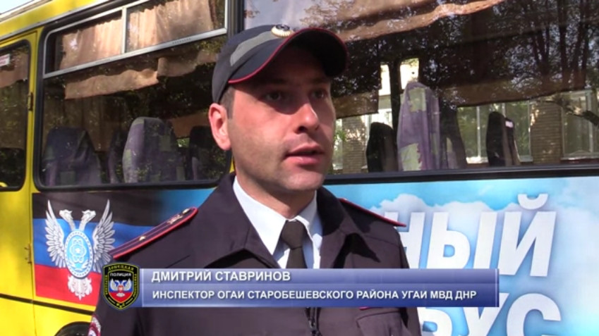 ForPost - Новости : Сотрудники ГАИ проводят проверку технического состояния школьных автобусов