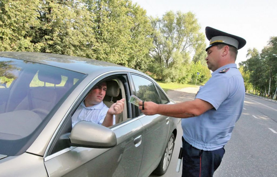ForPost - Новости : МВД разработало правила остановки автомобилей за пределами стационарных постов ДПС