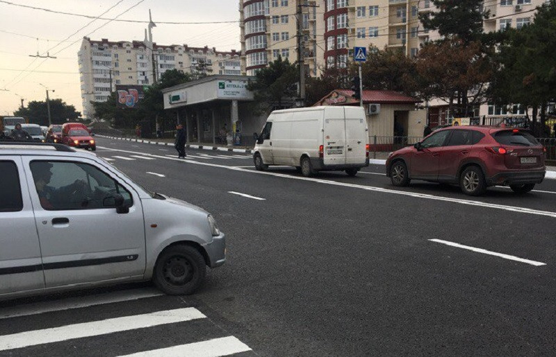 ForPost - Новости : Севастопольским водителям вернут прерывистую линию у больничного комплекса