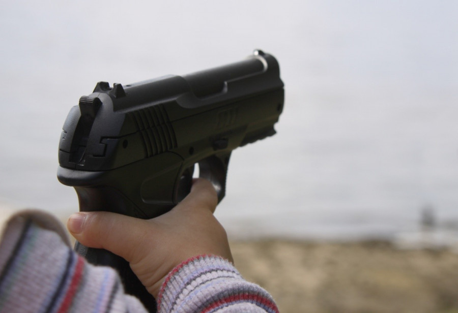 ForPost - Новости : В Петербурге ребенок пришел в детсад с пистолетом 
