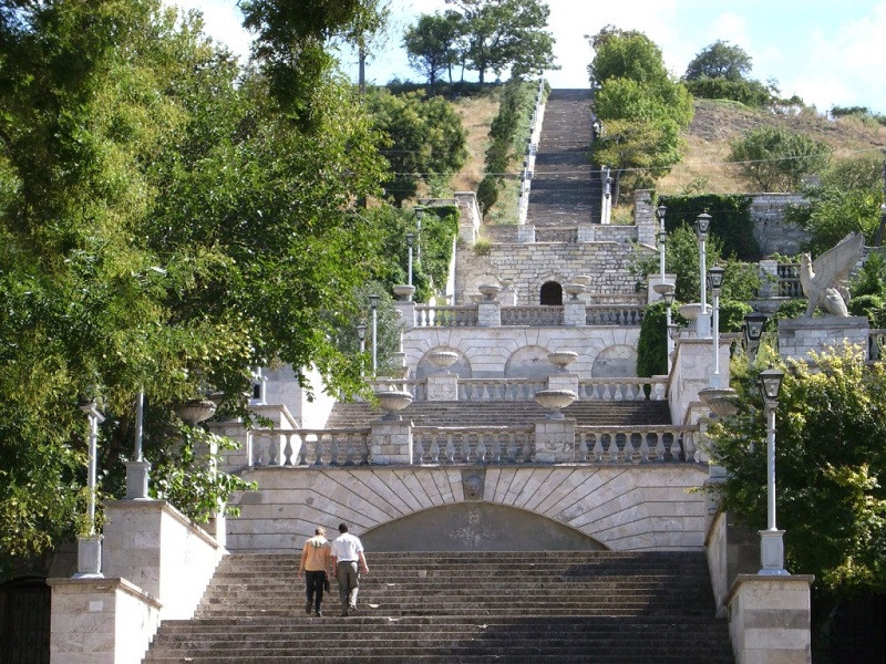 ForPost - Новости : Путин помог властям Крыма начать реставрацию Митридатской лестницы