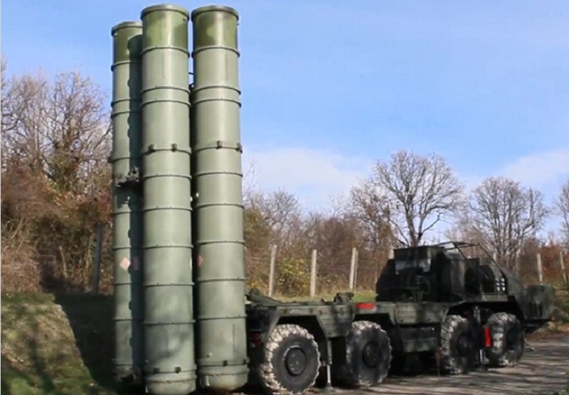 ForPost - Новости : В Крыму боевые расчёты проверили пусковые установки С–400
